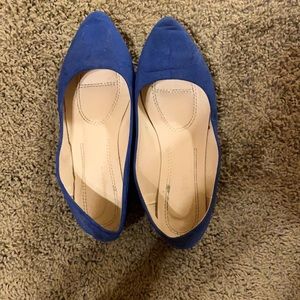 Bella Marie. Blue Flats. Size 6.